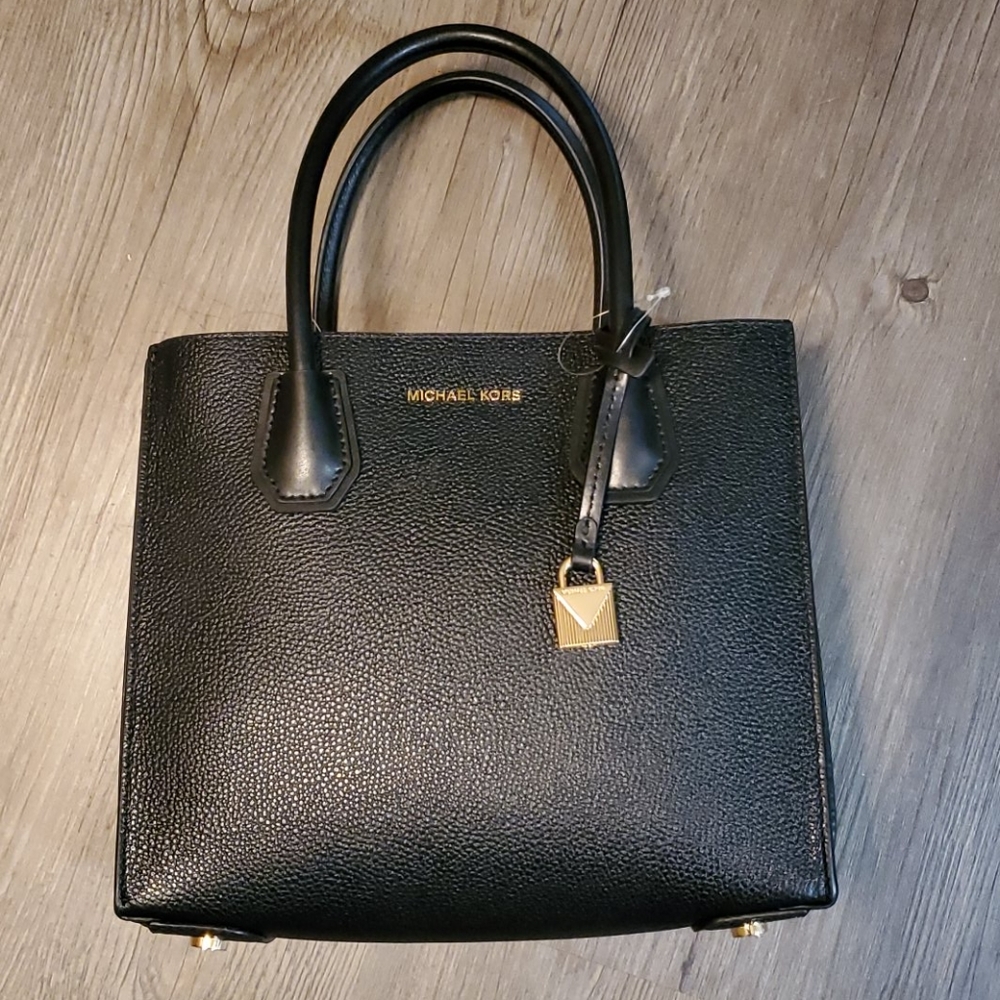 Brand New Michael Kors Medium Mercer Pebbled Leath